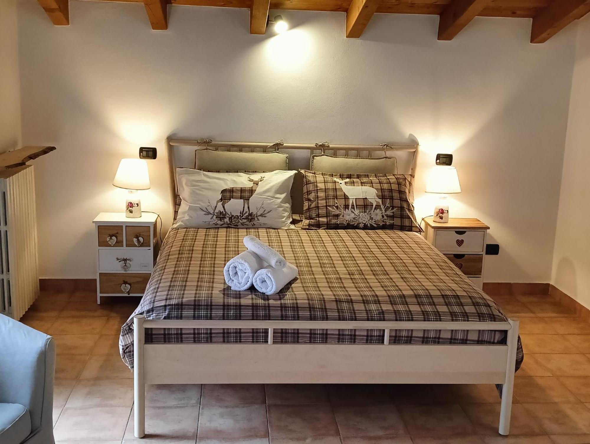 Casa Vacanze Monte Galetto Буссоленго Екстер'єр фото